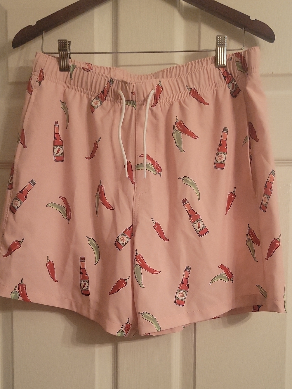 Hollister Pink Chili Pepper & Hot Sauce Print Athletic Shorts Never Worn